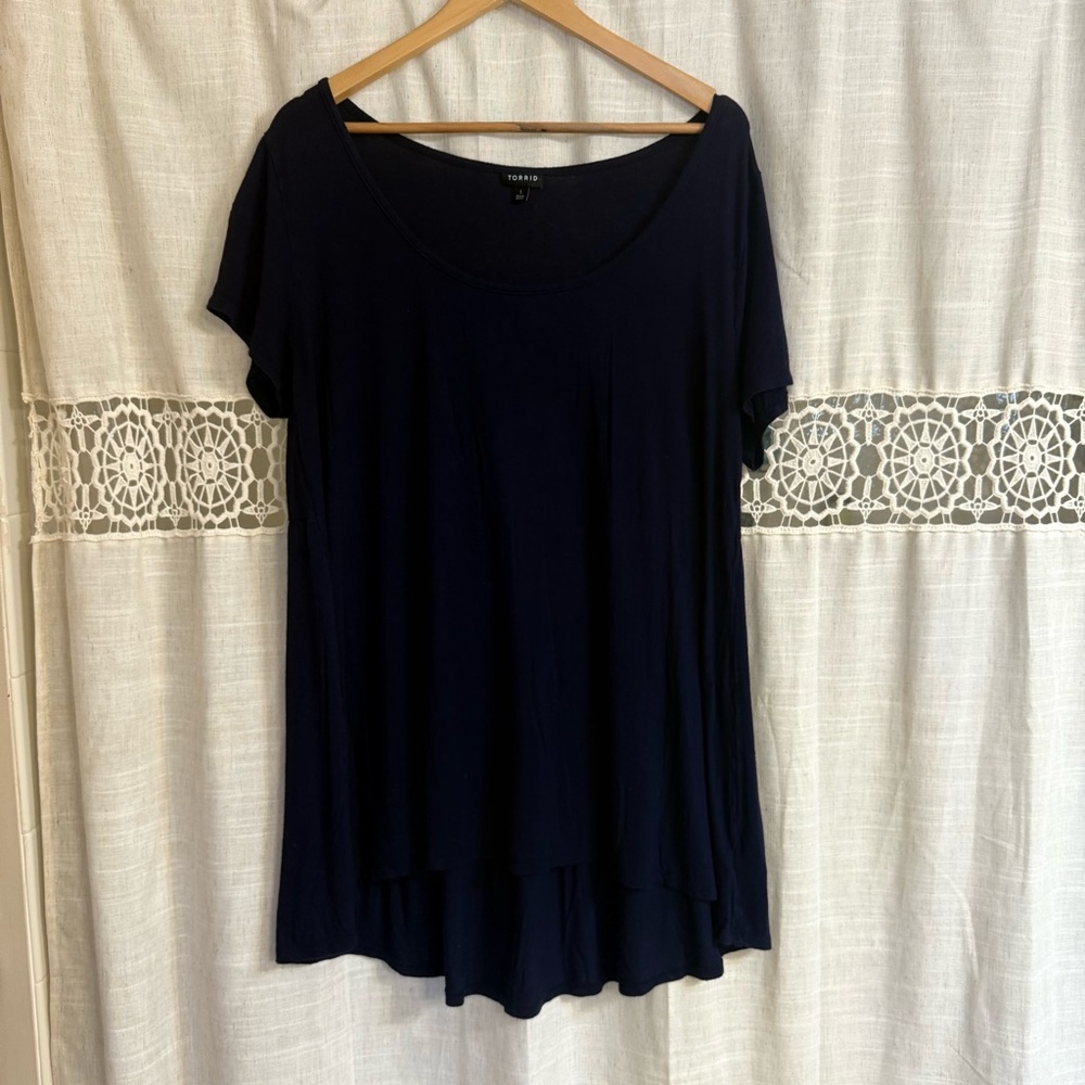 Torrid 1 Navy Blue Flowy Top